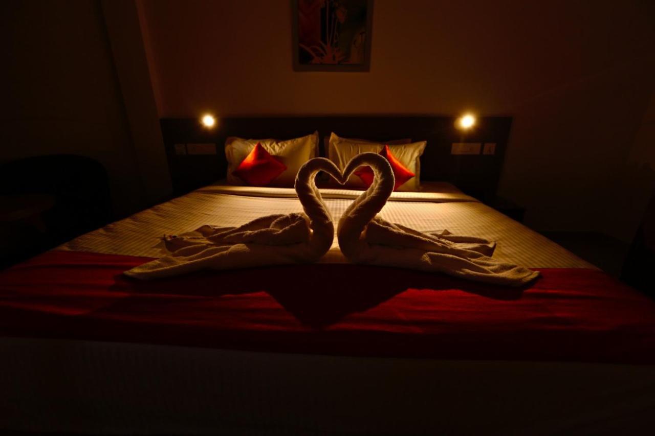 Hotel Nithya Kottayam Bagian luar foto